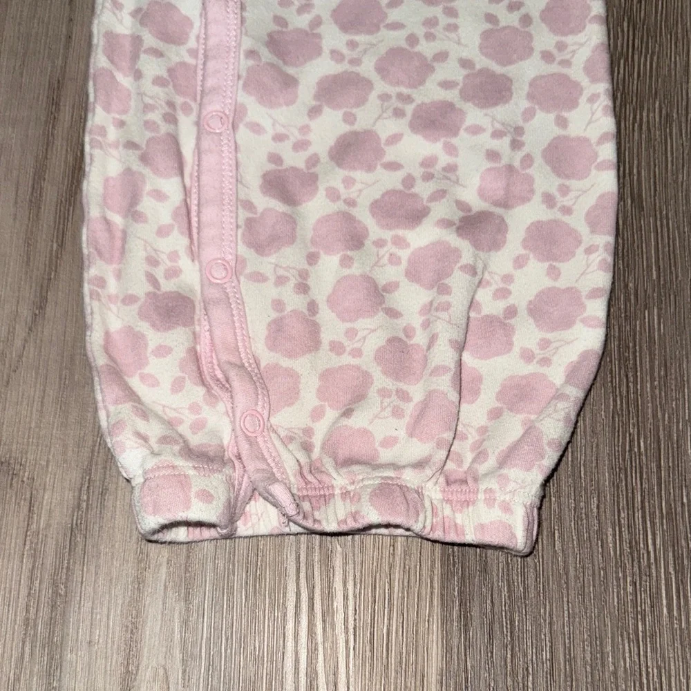 Adorable Baby Gowns Set - Pink, Blue, and Floral - Picture 4 of 11
